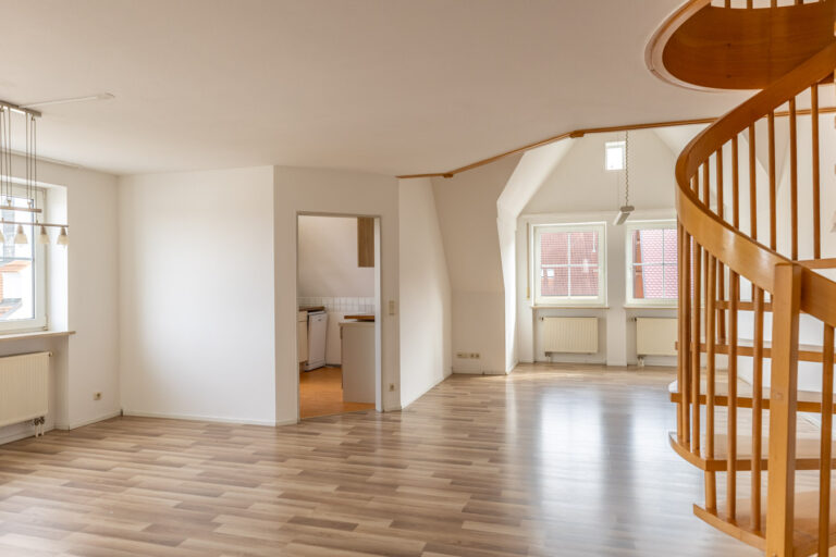 Großzügige Maisonettewohnung im Herzen von Türkheim – viel Platz & zwei Bäder