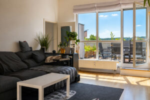 Sonne, Ruhe, Zuhause – Eine stilvolle Penthaus-Wohnung mit extragroßer Süd-Dachterrasse