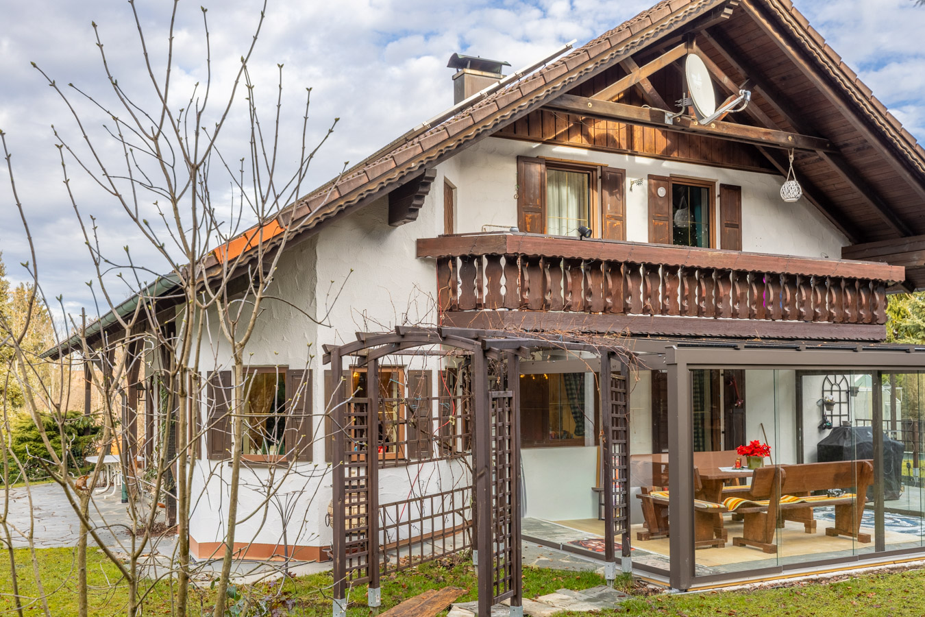 Großzügiges Wohnhaus mit Garten - Wintergarten & PV – ruhig gelegenes Raumwunder