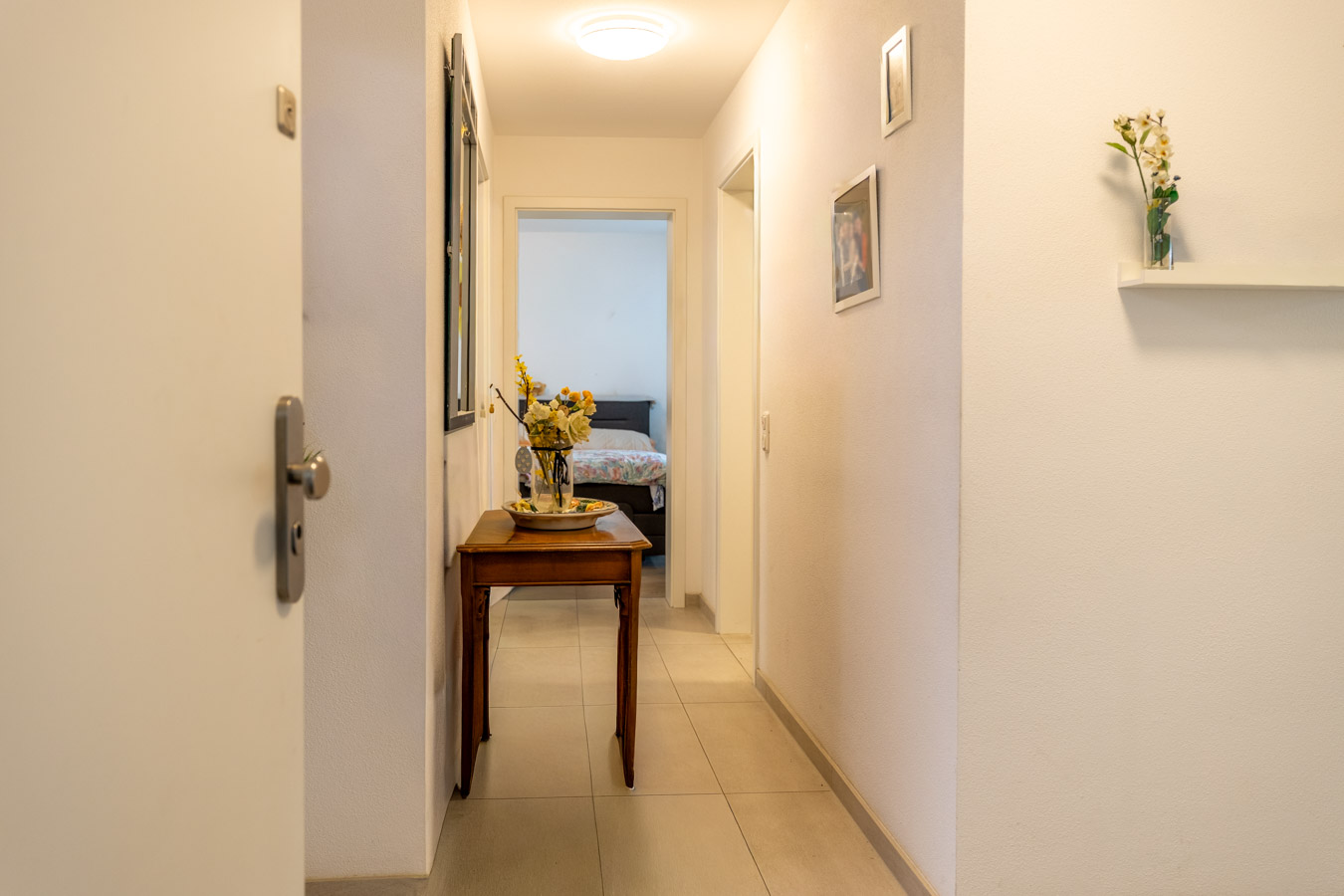 Geschmackvolle Gartenwohnung von 2013 – modern - hell und ideal gelegen