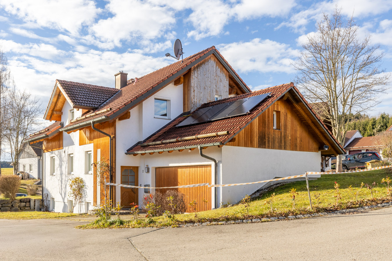 Stilvolles Einfamilienhaus mit traumhaftem Ausblick - Doppelgarage & Vollunterkellerung
