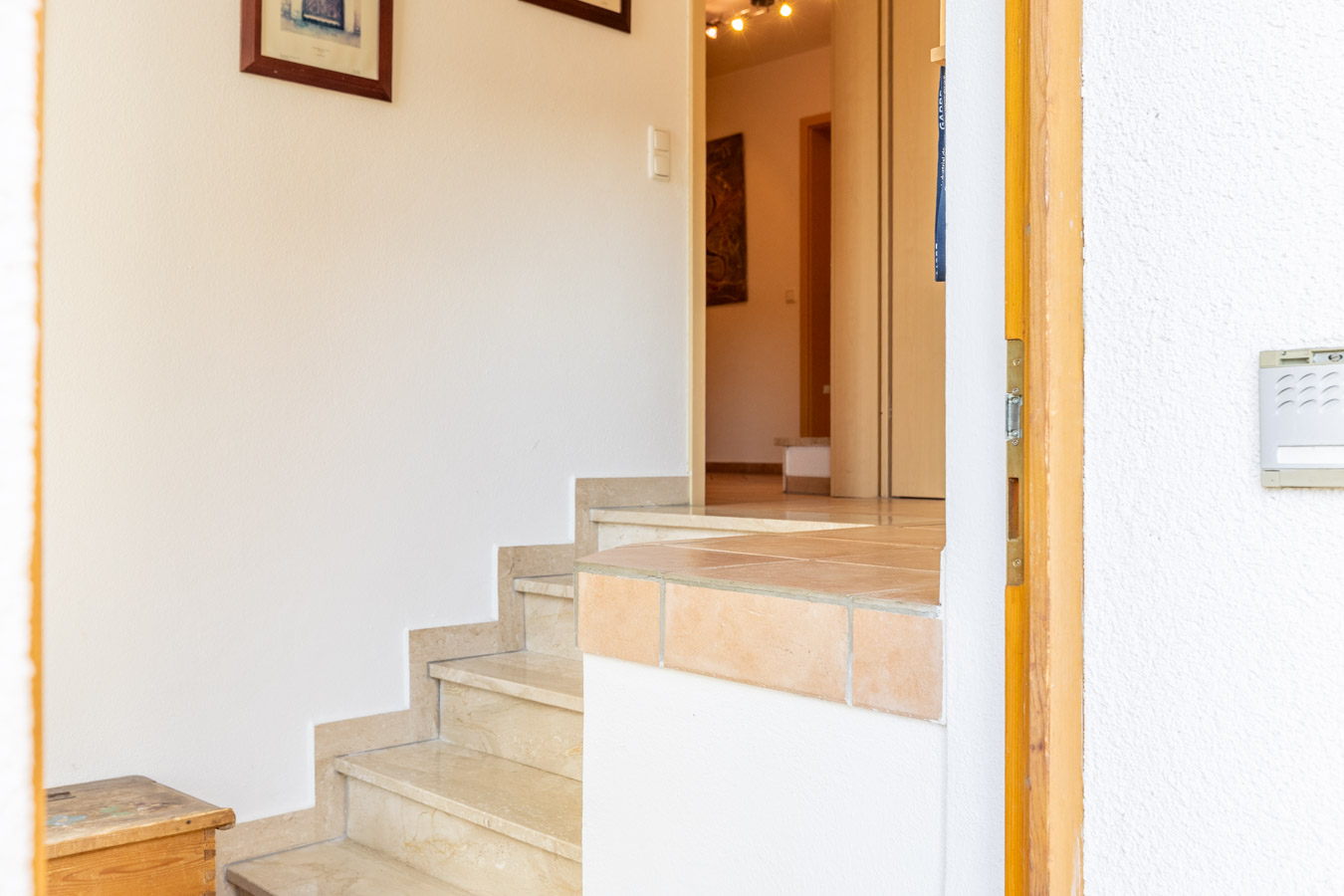 Stilvolles Einfamilienhaus mit traumhaftem Ausblick - Doppelgarage & Vollunterkellerung