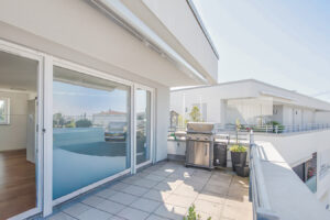 Modernes, barrierefreies Penthouse mit großer Dachterrasse – ideal für Pendler