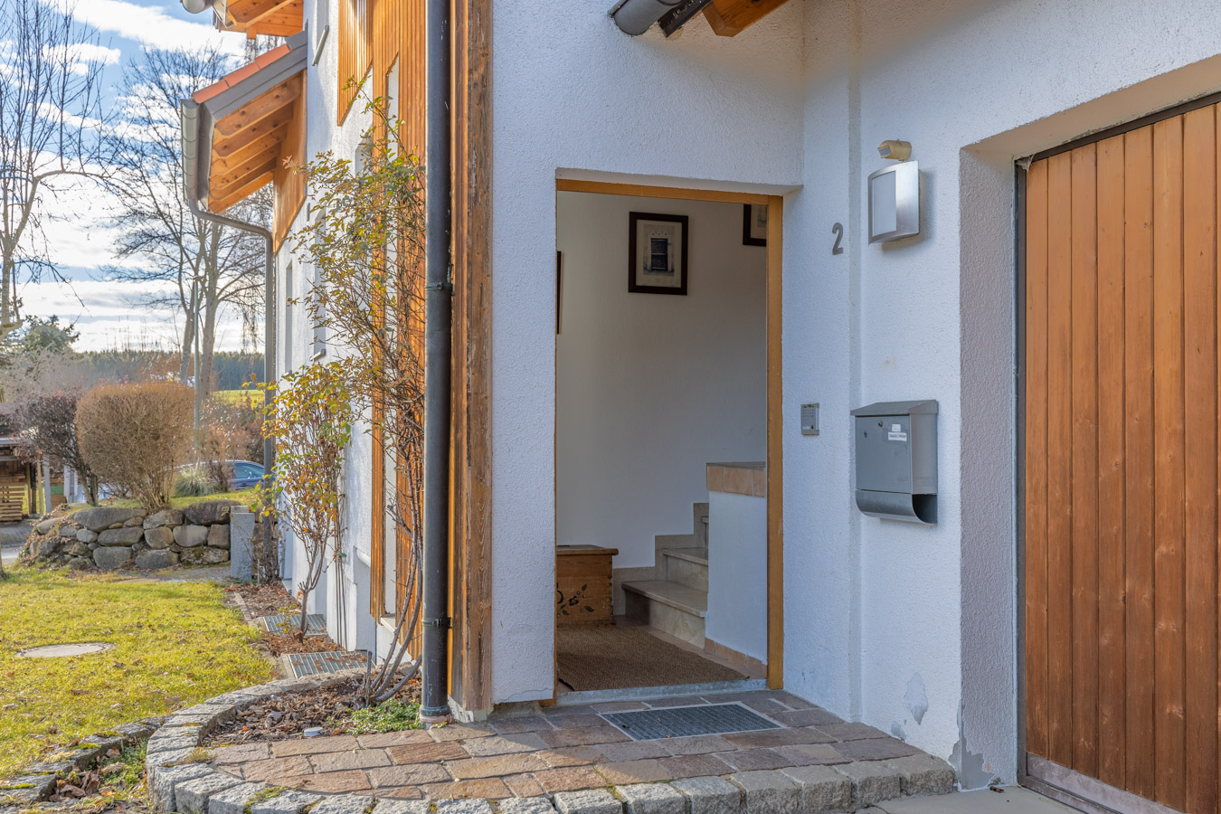 Stilvolles Einfamilienhaus mit traumhaftem Ausblick - Doppelgarage & Vollunterkellerung