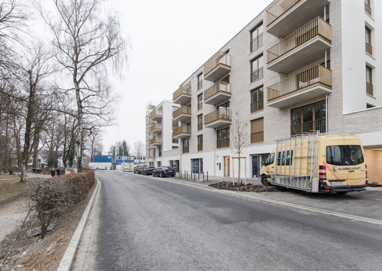 Zentral gelegener Tiefgaragenstellplatz am Papierbach