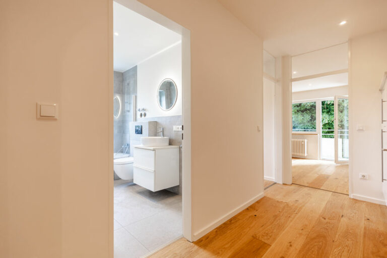 Wertvoll ist, was selten ist: 
Komplett sanierte, moderne Wohnung in absoluter Bestlage!