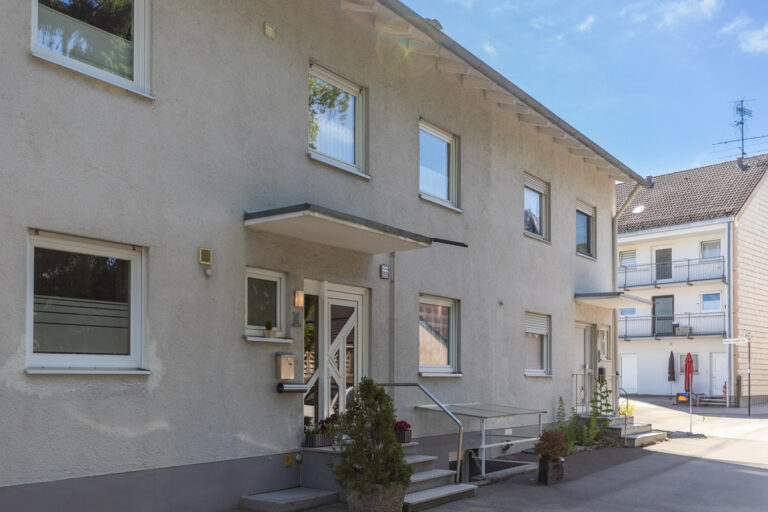 Gepflegtes Reihenmittelhaus mit traumhaftem Garten in idealer Lage !