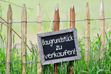 Beste Lage, beste Größe: Baugrundstück mit Altbestand