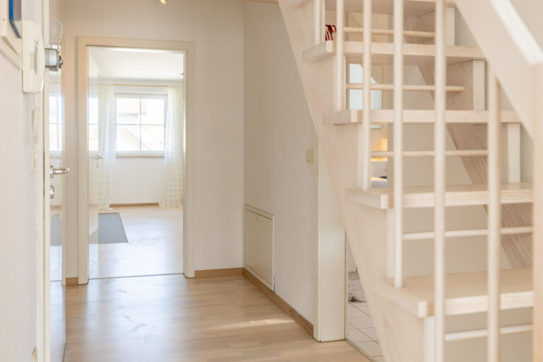 Familienfreundliche Maisonette mit Südbalkon & ausgebautem Dachspitz – sofort bezugsfrei