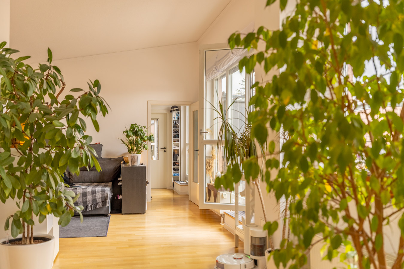 Sonne - Ruhe - Zuhause - Stilvolle Dachgeschosswohnung mit großer Südterrasse