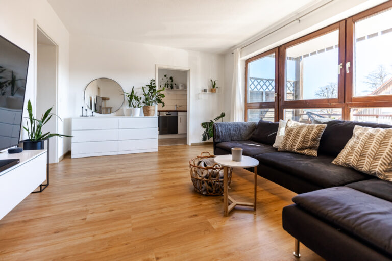 Sonnige und gut geschnittene 2 ZKB mit Balkon in zentraler Lage in Landsberg