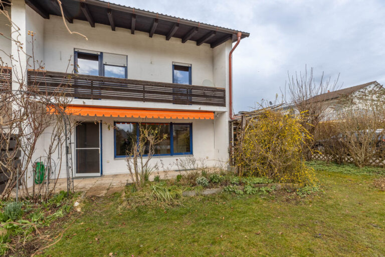 Charmantes Reiheneckhaus mit Modernisierungspotenzial in begehrter Wohnlage!