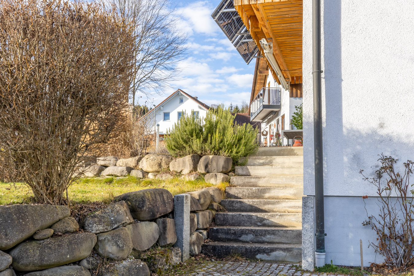 Stilvolles Einfamilienhaus mit traumhaftem Ausblick - Doppelgarage & Vollunterkellerung