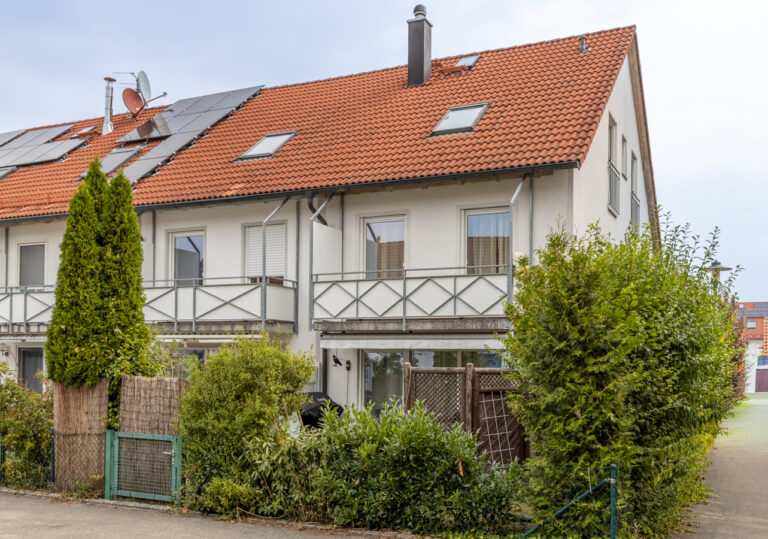 Modernes Familienhaus in toller Lage mit Garten und ausgebautem Dachgeschoss