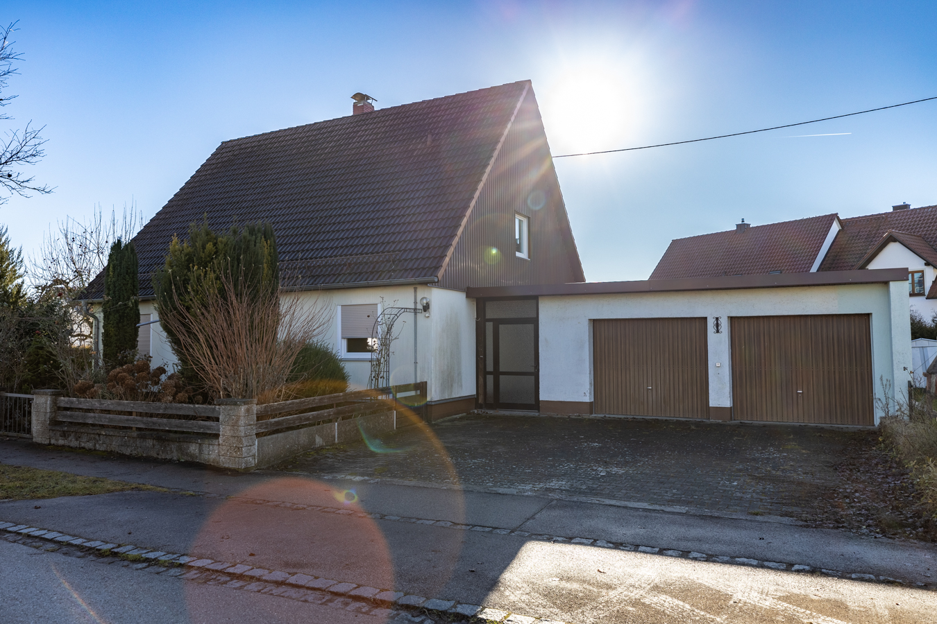 Handwerker-Projekt zur Renovierung (OKAL-Fertighaus mit PV-Anlage)