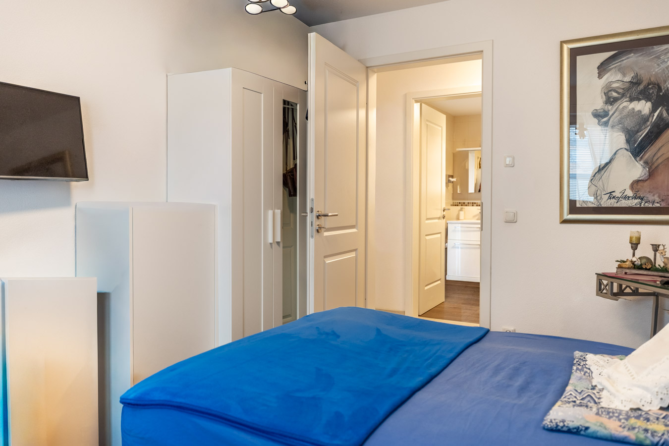 Geschmackvolle Gartenwohnung von 2013 – modern - hell und ideal gelegen