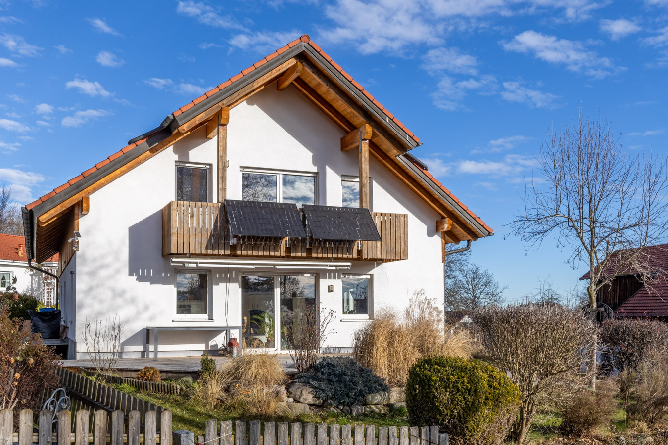 Stilvolles Einfamilienhaus mit traumhaftem Ausblick - Doppelgarage & Vollunterkellerung
