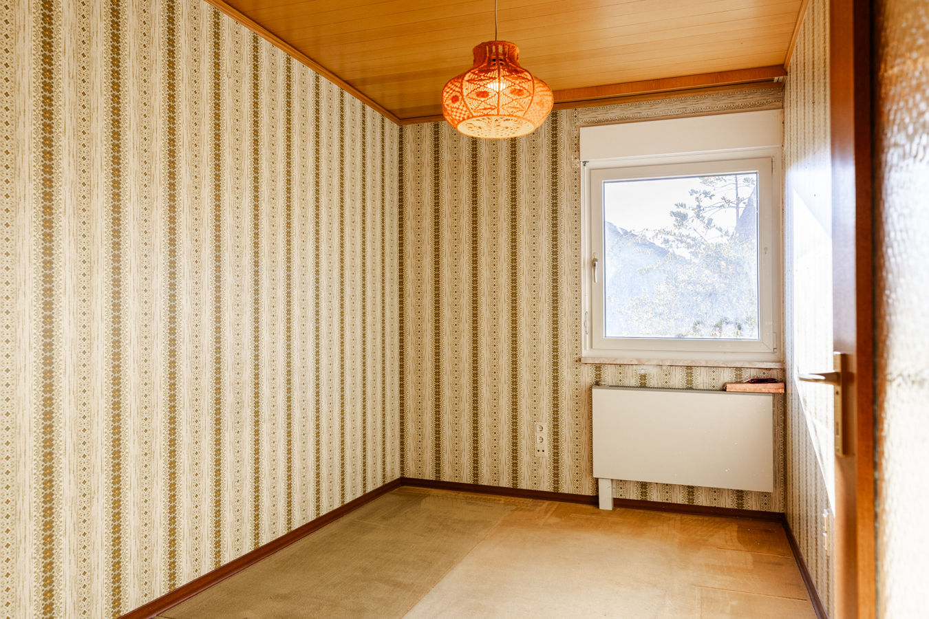 Handwerker-Projekt zur Renovierung (OKAL-Fertighaus mit PV-Anlage)