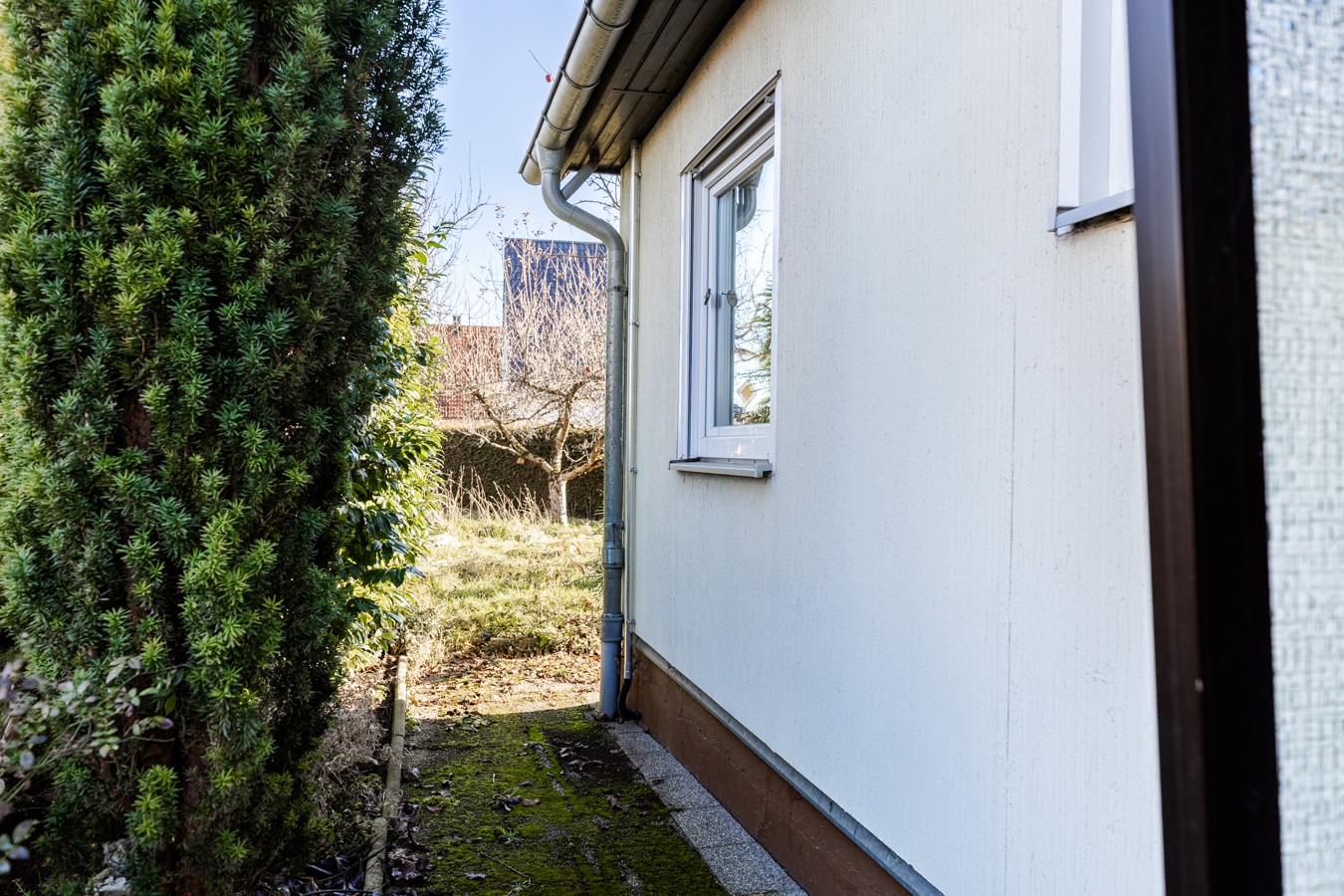 Handwerker-Projekt zur Renovierung (OKAL-Fertighaus mit PV-Anlage)