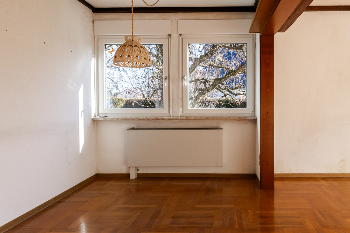 Handwerker-Projekt zur Renovierung (OKAL-Fertighaus mit PV-Anlage)