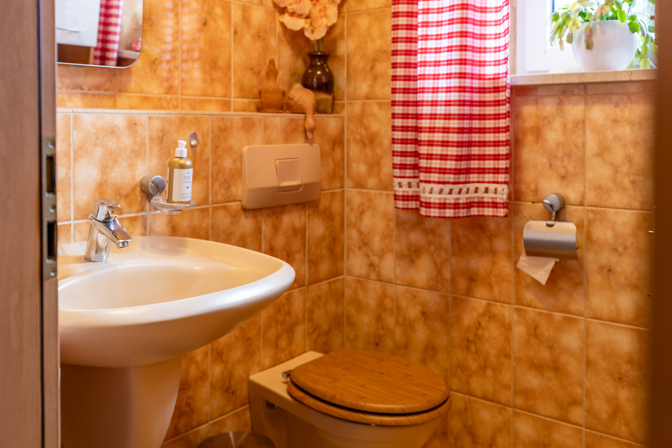 Großzügiges Wohnhaus mit Garten - Wintergarten & PV – ruhig gelegenes Raumwunder