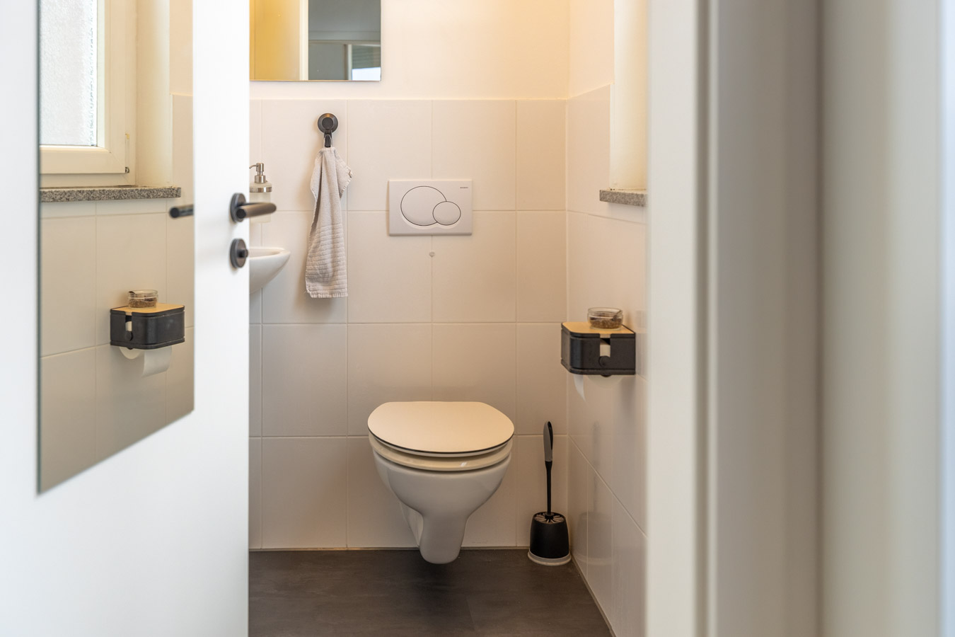 Sonne - Ruhe - Zuhause - Stilvolle Dachgeschosswohnung mit großer Südterrasse