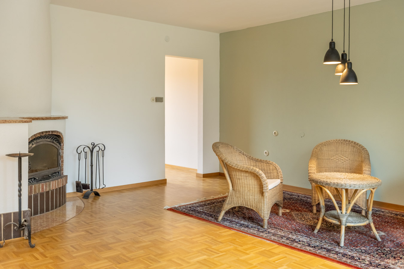 Familienidyll in Bogenhausen: Doppelhaushälfte mit sonnigem Westgarten & Grünblick