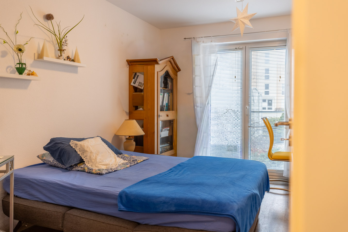 Geschmackvolle Gartenwohnung von 2013 – modern - hell und ideal gelegen