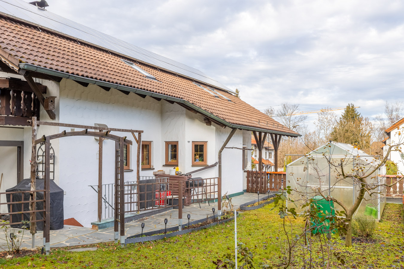 Großzügiges Wohnhaus mit Garten - Wintergarten & PV – ruhig gelegenes Raumwunder
