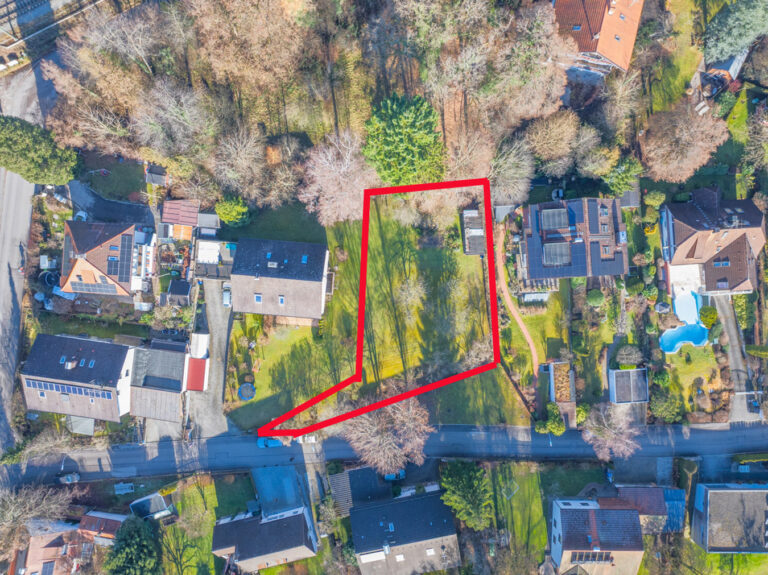 Ein vielseitig bebaubares Grundstück in leichter, ideal nutzbarer Hanglage