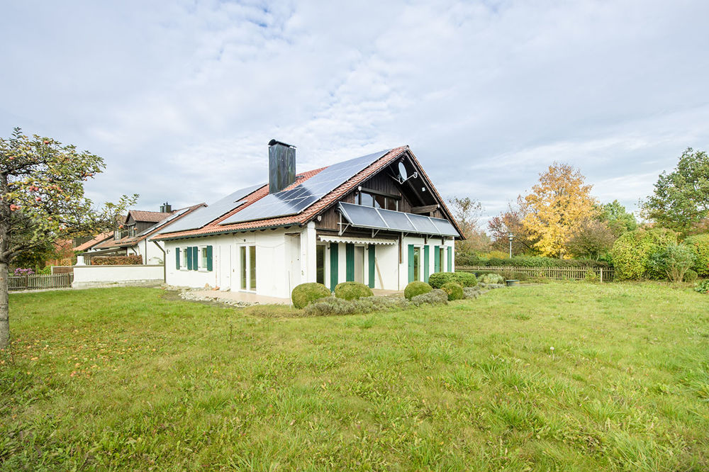 Großes Familienhaus in traumhafter Ortsrandlage für Gartenliebhaber 86899 Landsberg am Lech, Einfamilienhaus